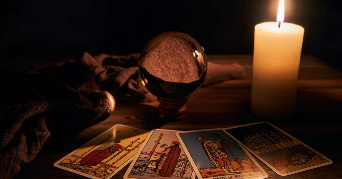 tarot qué me oculta mi pareja